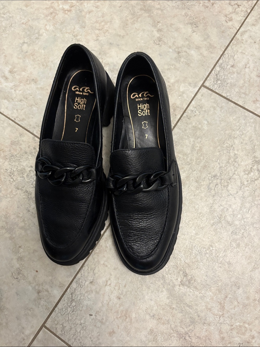 Ara Black Leather Chain-Trim Loafers -